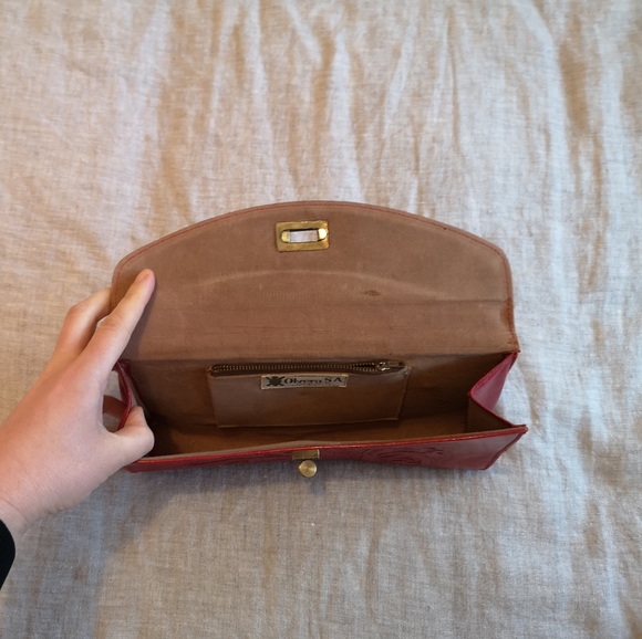 Vintage red leather clutch - Picture 3 of 6
